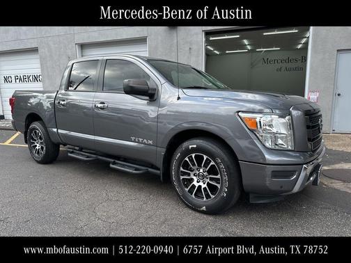 2021 Nissan Titan SV