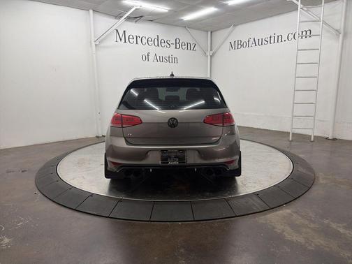 2016 Volkswagen Golf R 4-Door