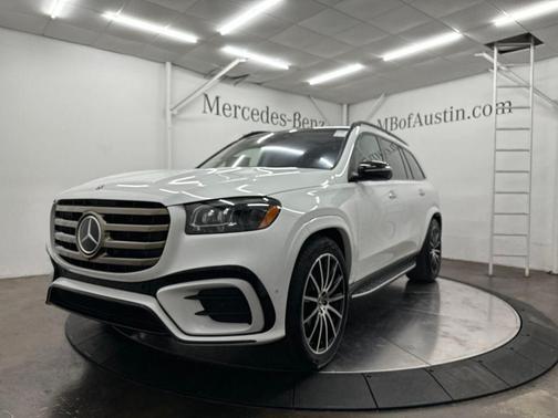 MANUFAKTUR Moonlight White Metallic 2026 Mercedes-Benz GLS 450 4MATIC