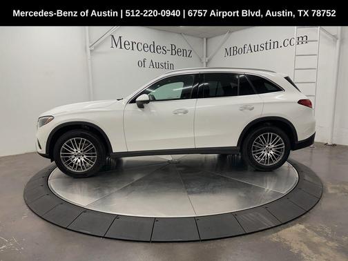 2025 Mercedes-Benz GLC 300 Base