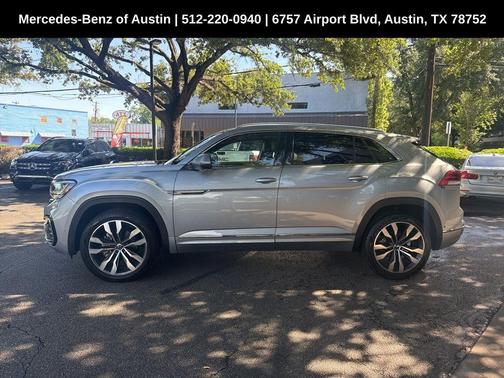 2023 Volkswagen Atlas Cross Sport 3.6L V6 SEL Premium R-Line