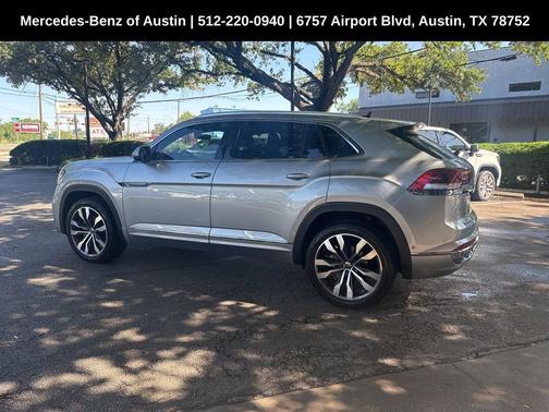 2023 Volkswagen Atlas Cross Sport 3.6L V6 SEL Premium R-Line