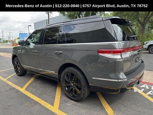 2022 Lincoln Navigator Black Label