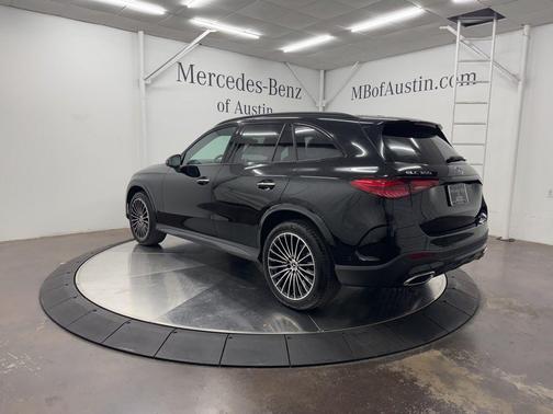 2026 Mercedes-Benz GLC 300 Base