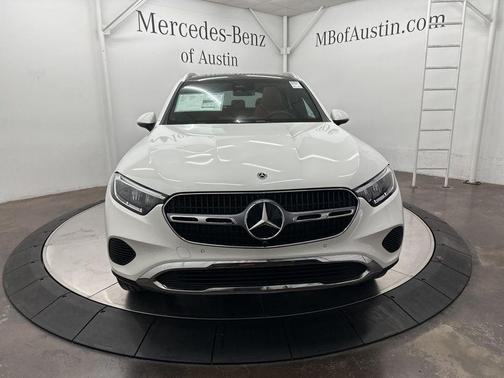 Polar White 2026 Mercedes-Benz GLC 300 Base