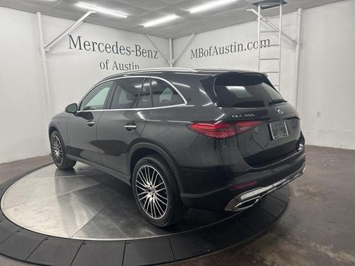 2026 Mercedes-Benz GLC 300 Base