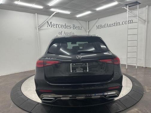 2026 Mercedes-Benz GLC 300 Base