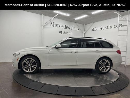2017 BMW 330 i xDrive