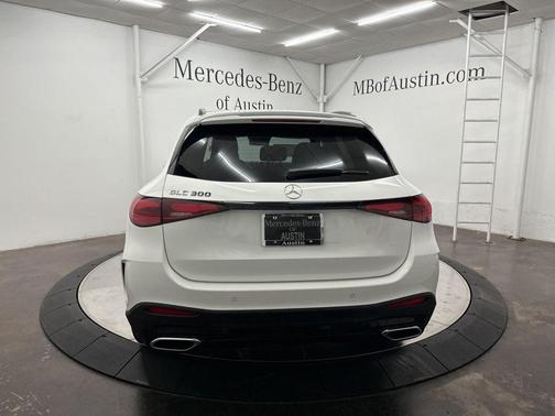 2026 Mercedes-Benz GLC 300 Base