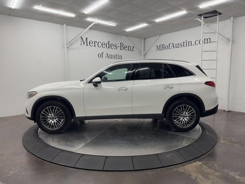 2026 Mercedes-Benz GLC 300 Base