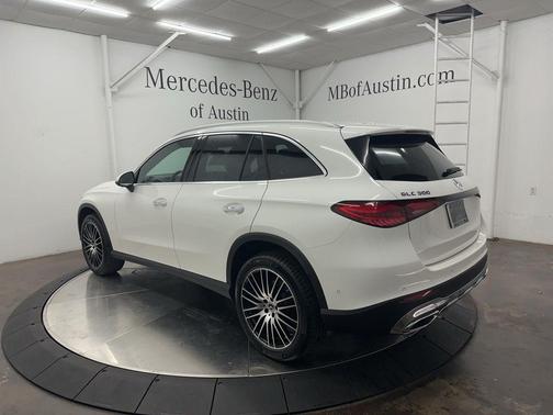 2026 Mercedes-Benz GLC 300 Base