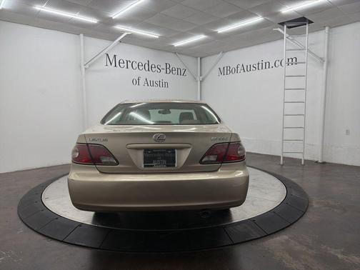 2004 Lexus ES 330 Base (A5)