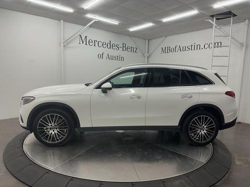 2026 Mercedes-Benz GLC 300 Base