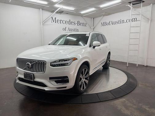 Crystal White Metallic 2023 Volvo XC90 Recharge Plug-In Hybrid T8 Ultimate Bright Theme 7-Seater