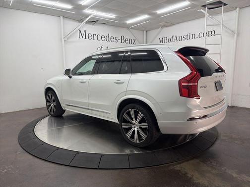 Crystal White Metallic 2023 Volvo XC90 Recharge Plug-In Hybrid T8 Ultimate Bright Theme 7-Seater