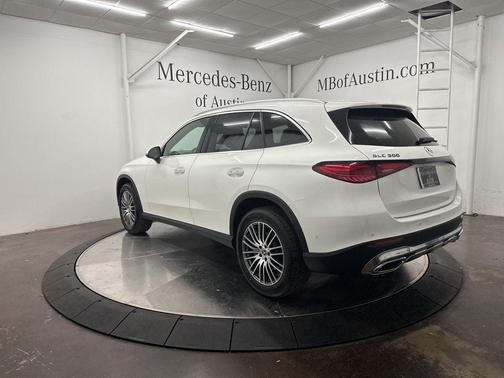 2025 Mercedes-Benz GLC 300 Base