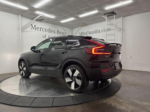 Black Stone 2022 Volvo C40 Recharge Pure Electric P8 Ultimate