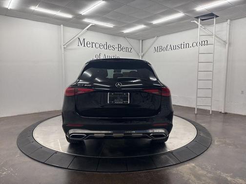 2026 Mercedes-Benz GLC 300 Base