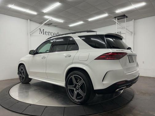 Polar White 2026 Mercedes-Benz GLE 450e Base 4MATIC