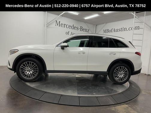 2025 Mercedes-Benz GLC 300 Base