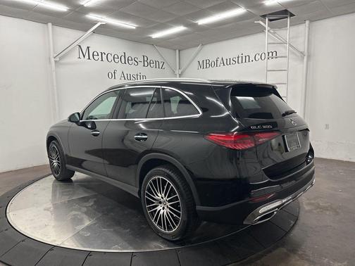 2026 Mercedes-Benz GLC 300 Base