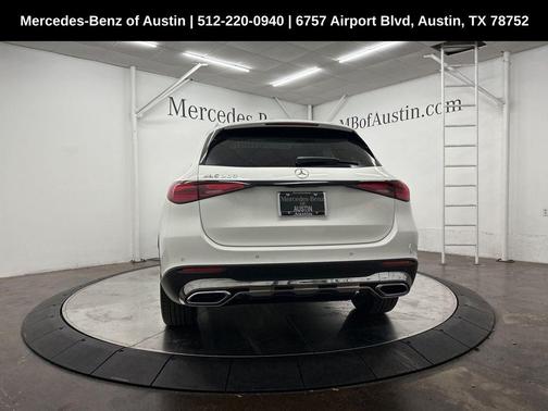 2025 Mercedes-Benz GLC 300 Base