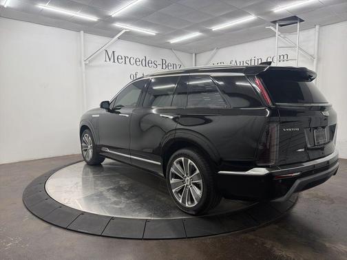 2026 Cadillac VISTIQ Luxury