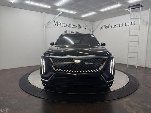 2026 Cadillac VISTIQ Luxury