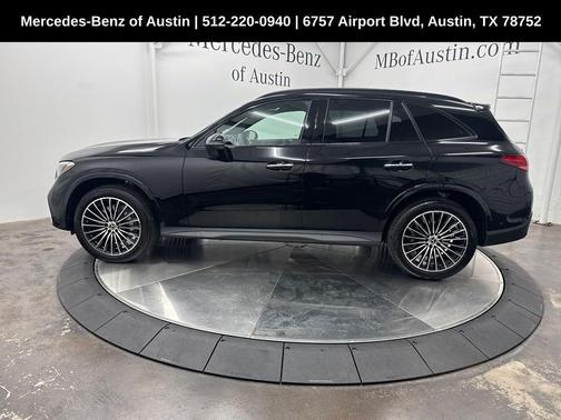 2025 Mercedes-Benz GLC 300 Base