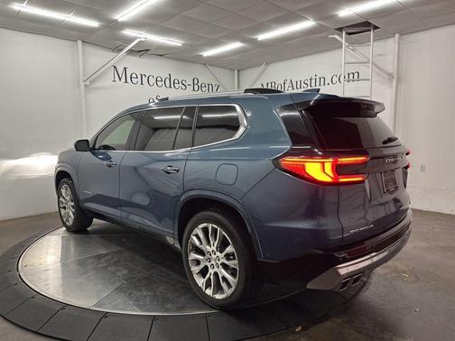 2025 GMC Acadia Denali