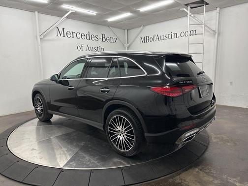 2026 Mercedes-Benz GLC 300 Base