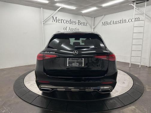 2026 Mercedes-Benz GLC 300 Base