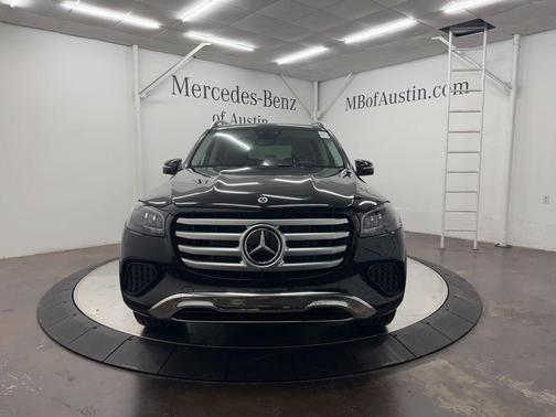 2026 Mercedes-Benz GLS 450 4MATIC