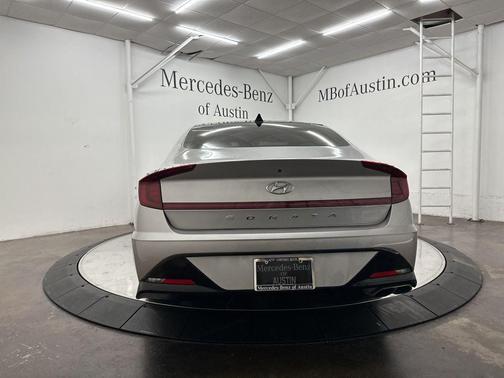 Shimmering Silver Pearl 2021 Hyundai SONATA SEL