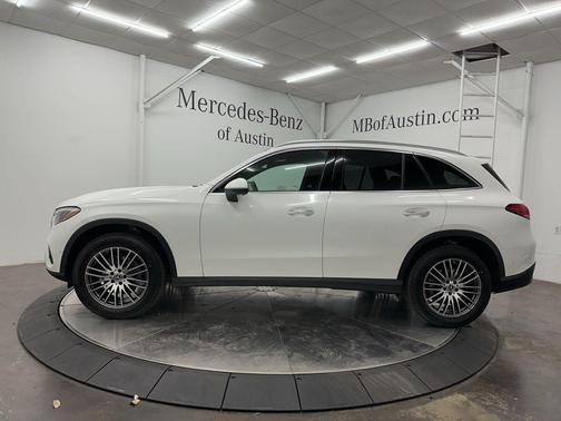2025 Mercedes-Benz GLC 300 Base