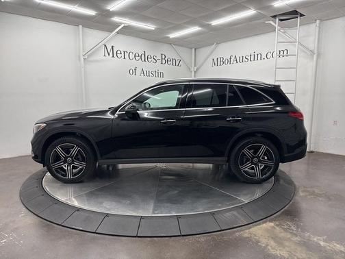 2026 Mercedes-Benz GLC 300 Base