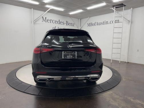 2026 Mercedes-Benz GLC 300 Base