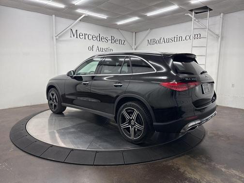 2026 Mercedes-Benz GLC 300 Base