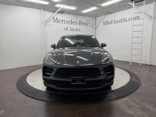 Volcano Grey Metallic 2020 Porsche Macan Base