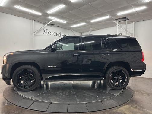 Onyx Black 2019 GMC Yukon SLT