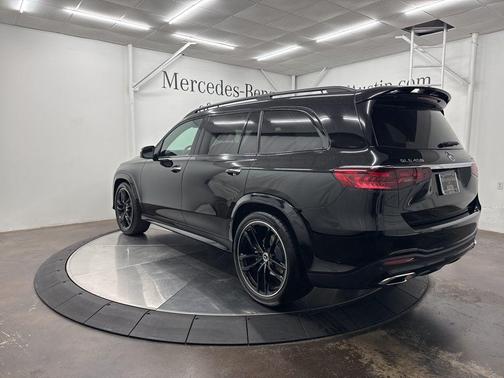 2026 Mercedes-Benz GLS 450