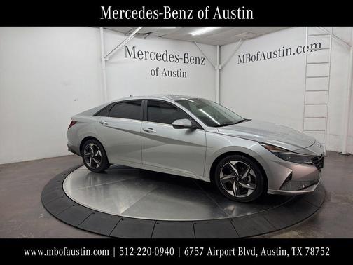 Shimmering Silver Pearl 2021 Hyundai ELANTRA SEL
