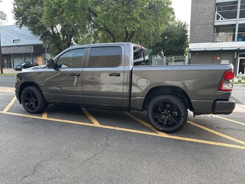 Granite Crystal Clearcoat Metallic 2024 RAM 1500 Big Horn/Lone Star