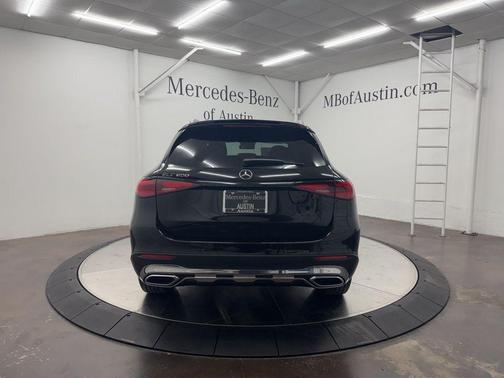 2026 Mercedes-Benz GLC 300 Base