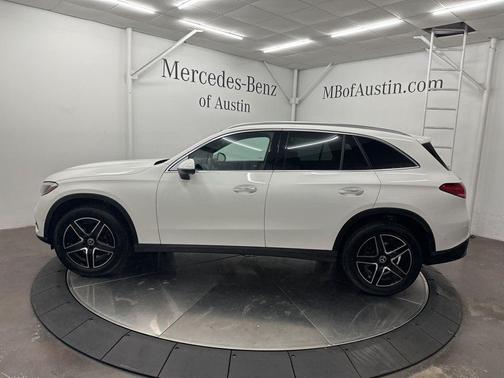 2026 Mercedes-Benz GLC 300 Base