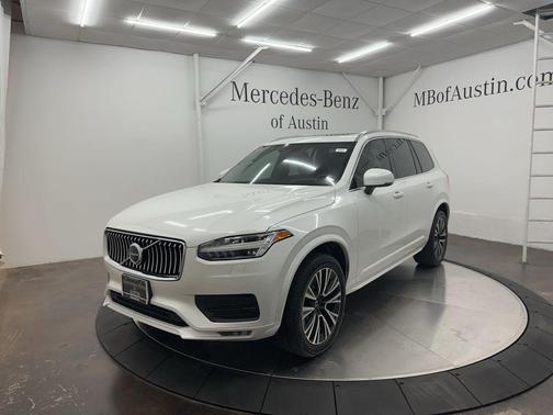 2020 Volvo XC90 T6 Momentum 7 Passenger