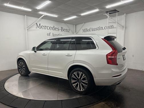 2020 Volvo XC90 T6 Momentum 7 Passenger