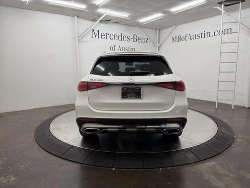 2026 Mercedes-Benz GLC 300 Base