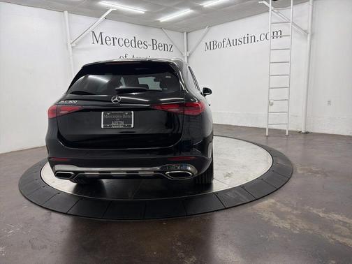 2026 Mercedes-Benz GLC 300 Base