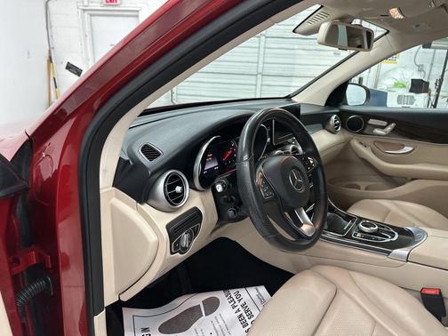 2019 Mercedes-Benz GLC 300 Base